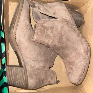 Women's Suede Ankle Boots - Brown